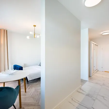 Apartament East Side Of 111 By Bookinghost